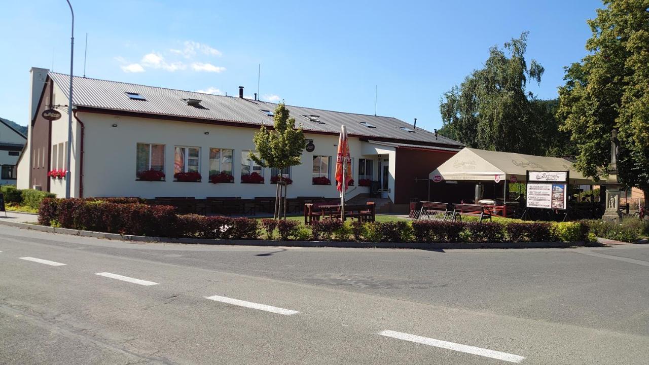Na Rybnicku Bohutin Hotell Eksteriør bilde