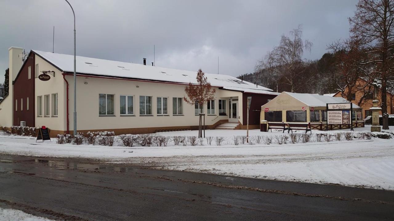 Na Rybnicku Bohutin Hotell Eksteriør bilde