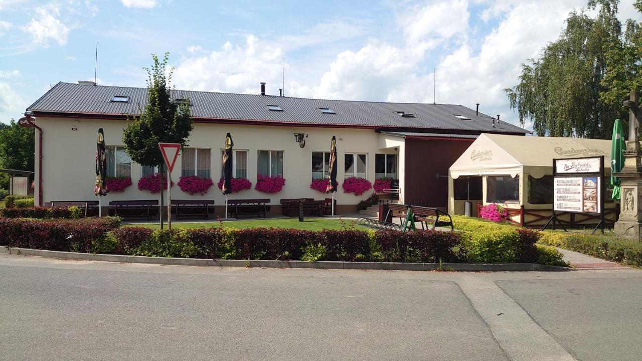 Na Rybnicku Bohutin Hotell Eksteriør bilde