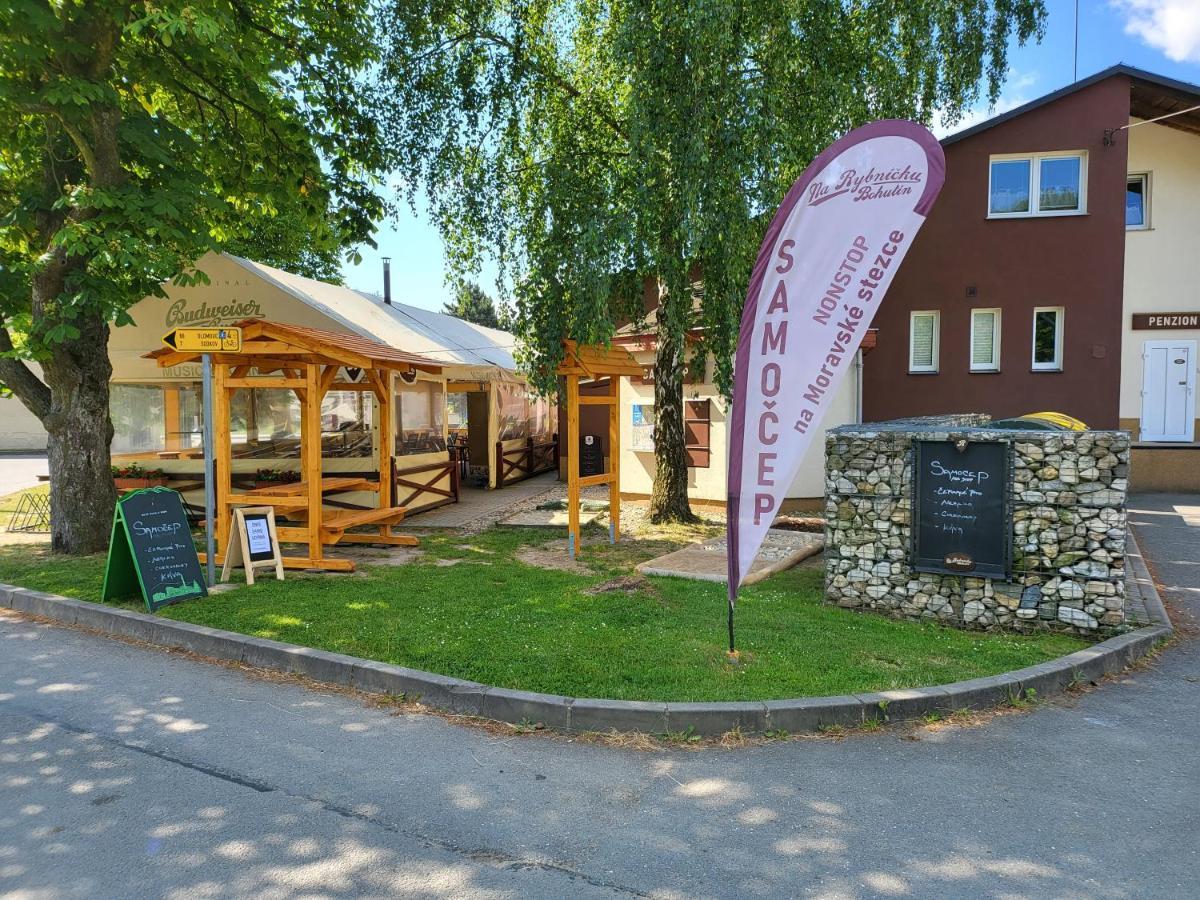 Na Rybnicku Bohutin Hotell Eksteriør bilde