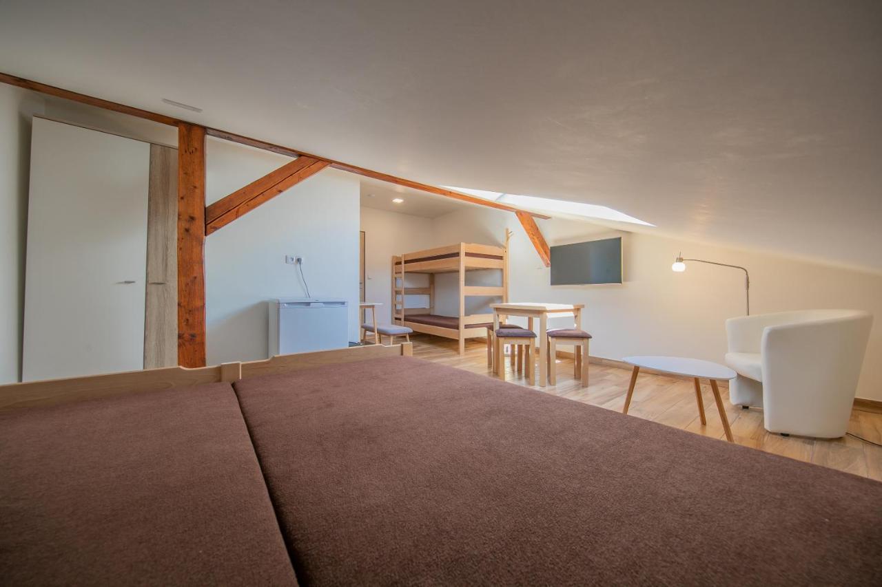 Na Rybnicku Bohutin Hotell Eksteriør bilde