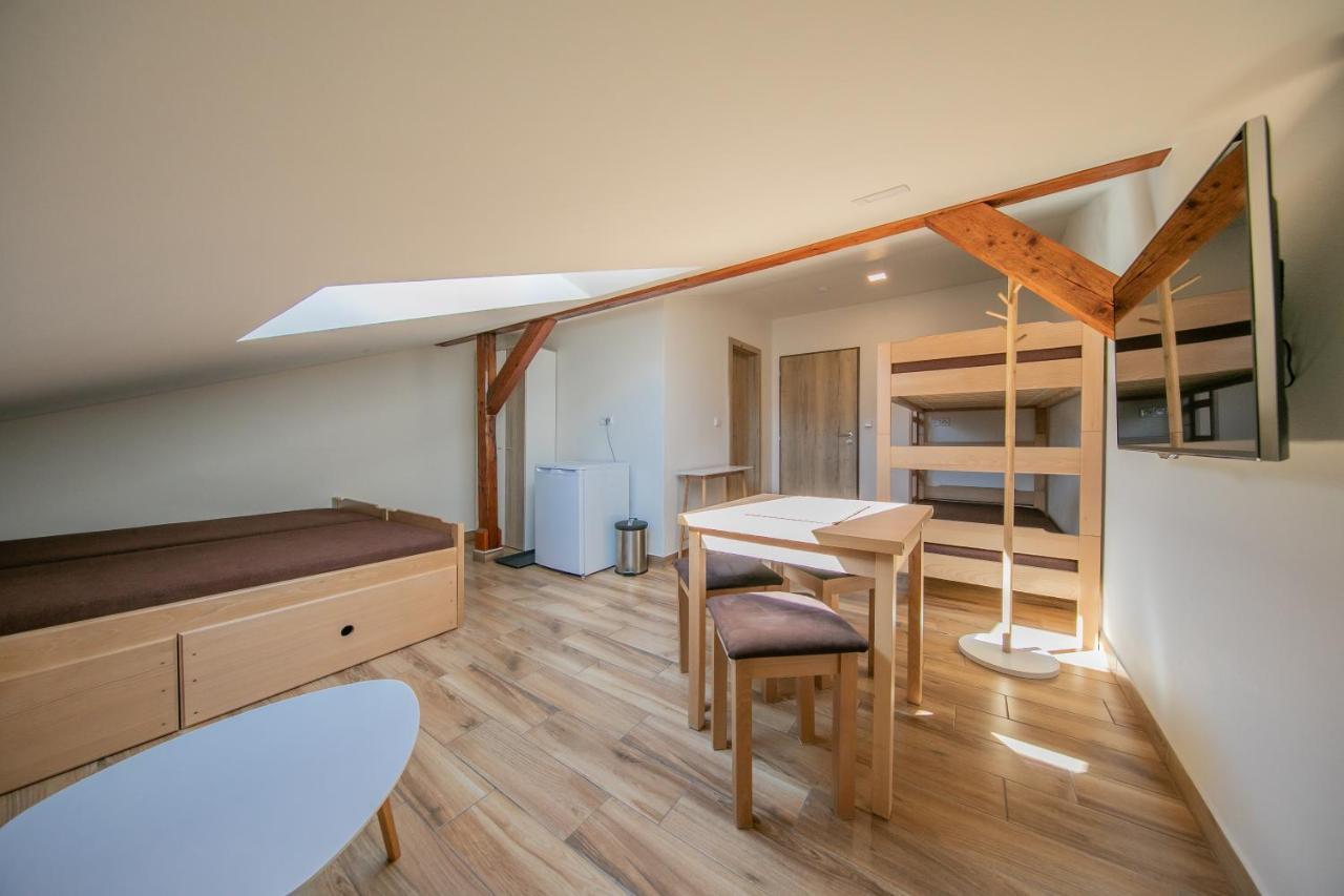 Na Rybnicku Bohutin Hotell Eksteriør bilde